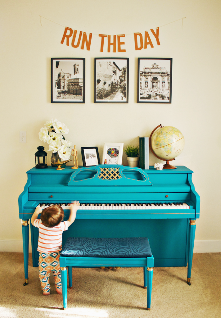  photo blue piano 01.png
