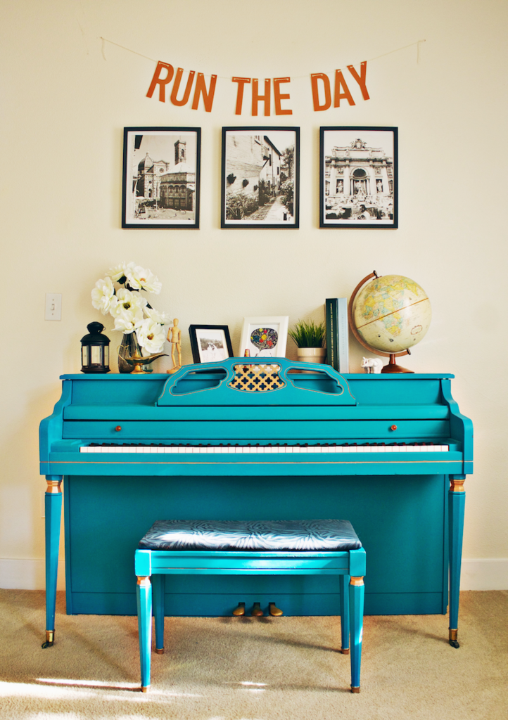  photo blue piano 10.png