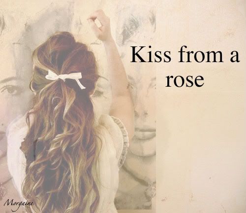 Foto bij 21. A young lady with an adorable smile.