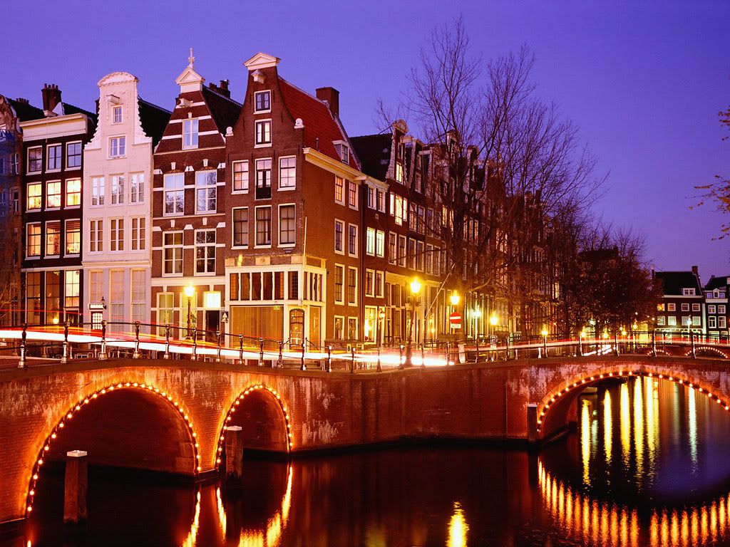 Amsterdam at night Pictures, Images and Photos
