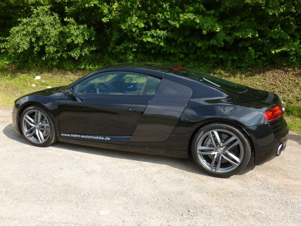 Audi%20R8%202.jpg
