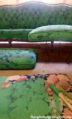 Annie Sloan Couch Makeover: Painting