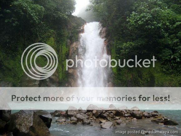 Super iCantiki Sungai warna turqoise di iTamani Negara 