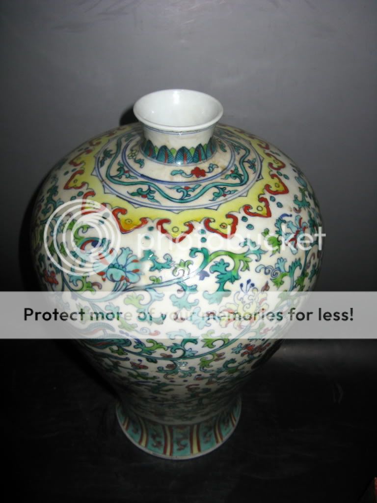 China noble rare dou cai porcelain dragon plum vase  